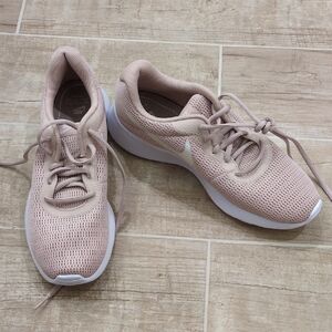 Nike Light Pink Women's Running Sneakers - Classic Athletic Shoe
